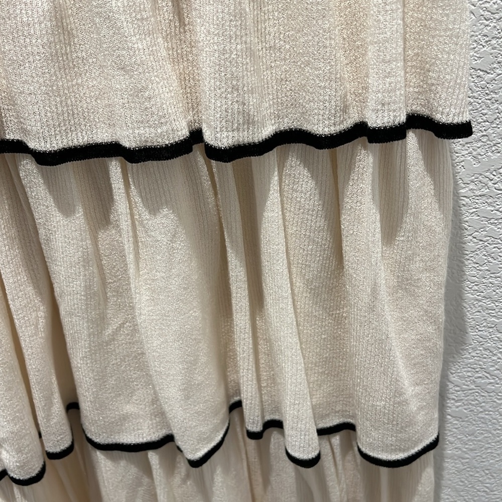 Zara Ruffled Dress with Bow - Picture 5 of 10